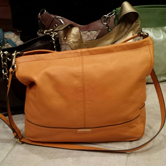 Coach Handbags - Coach Extra Large Bag Honey Color **SALE***